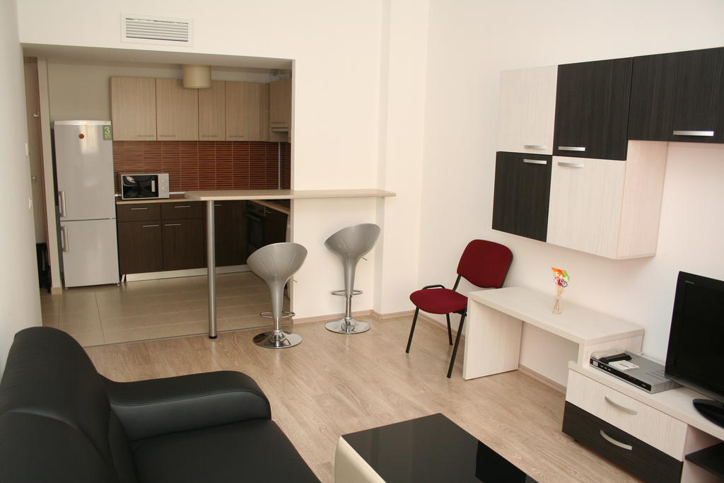 Top Rooms Aparthotel Bukares Ruang foto